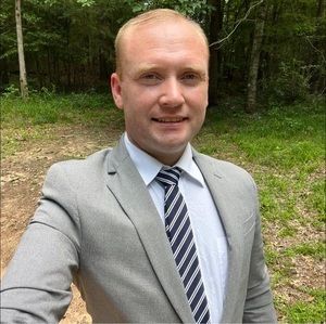 Meet your Posher, Jonathan